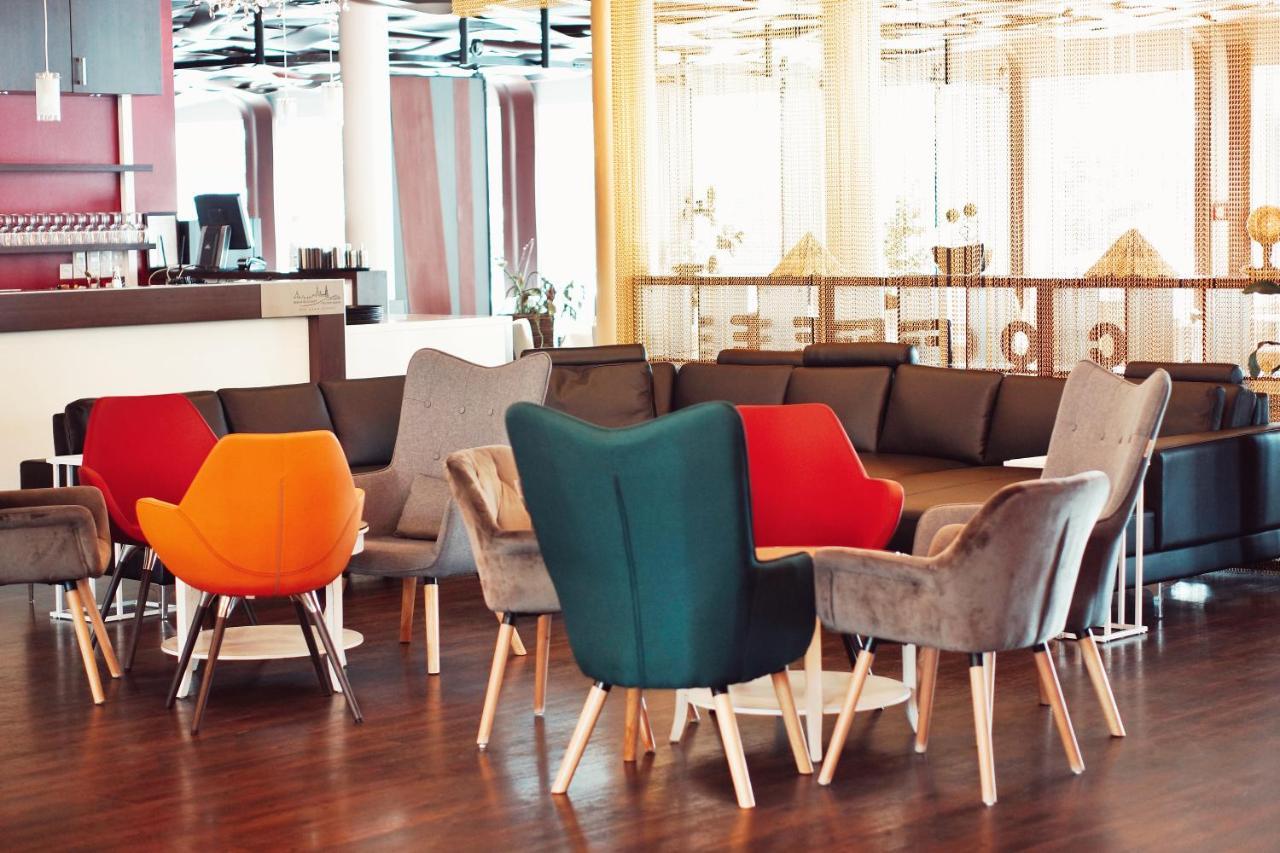 Bergwirtschaft Wilder Mann Hotel Und Restaurant Dresden Bagian luar foto