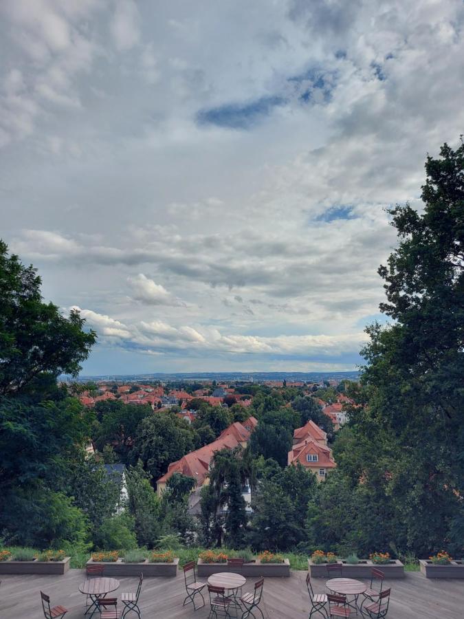 Bergwirtschaft Wilder Mann Hotel Und Restaurant Dresden Bagian luar foto