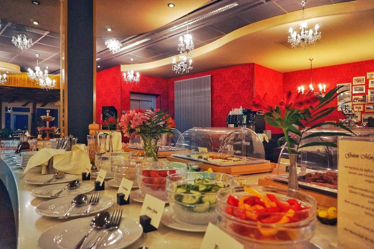 Bergwirtschaft Wilder Mann Hotel Und Restaurant Dresden Bagian luar foto