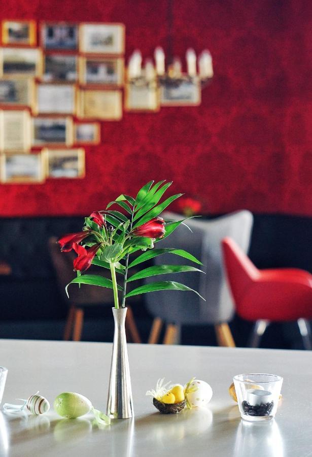 Bergwirtschaft Wilder Mann Hotel Und Restaurant Dresden Bagian luar foto
