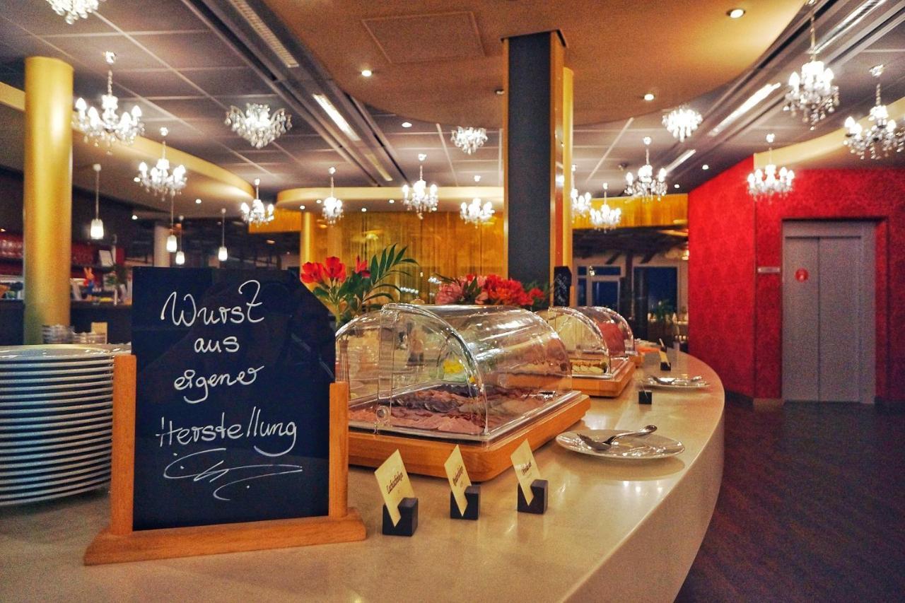 Bergwirtschaft Wilder Mann Hotel Und Restaurant Dresden Bagian luar foto