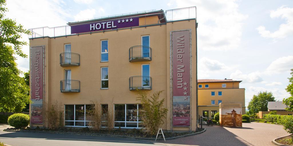 Bergwirtschaft Wilder Mann Hotel Und Restaurant Dresden Bagian luar foto