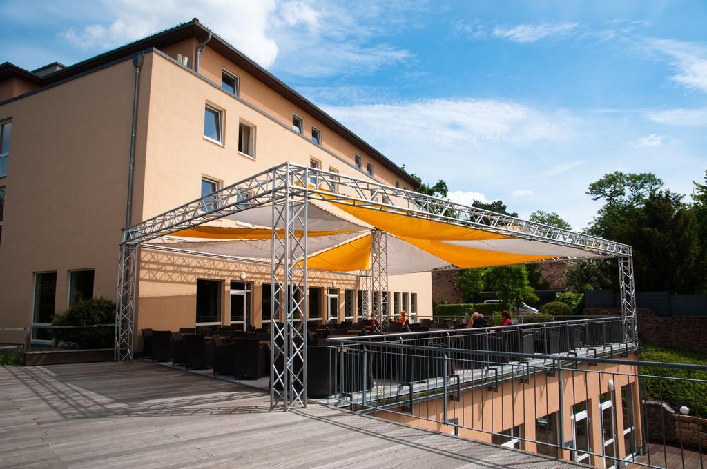Bergwirtschaft Wilder Mann Hotel Und Restaurant Dresden Bagian luar foto