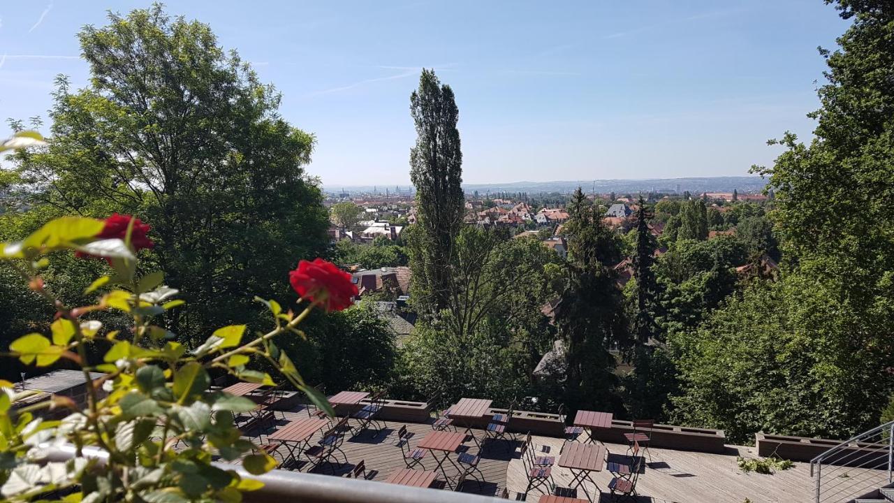 Bergwirtschaft Wilder Mann Hotel Und Restaurant Dresden Bagian luar foto