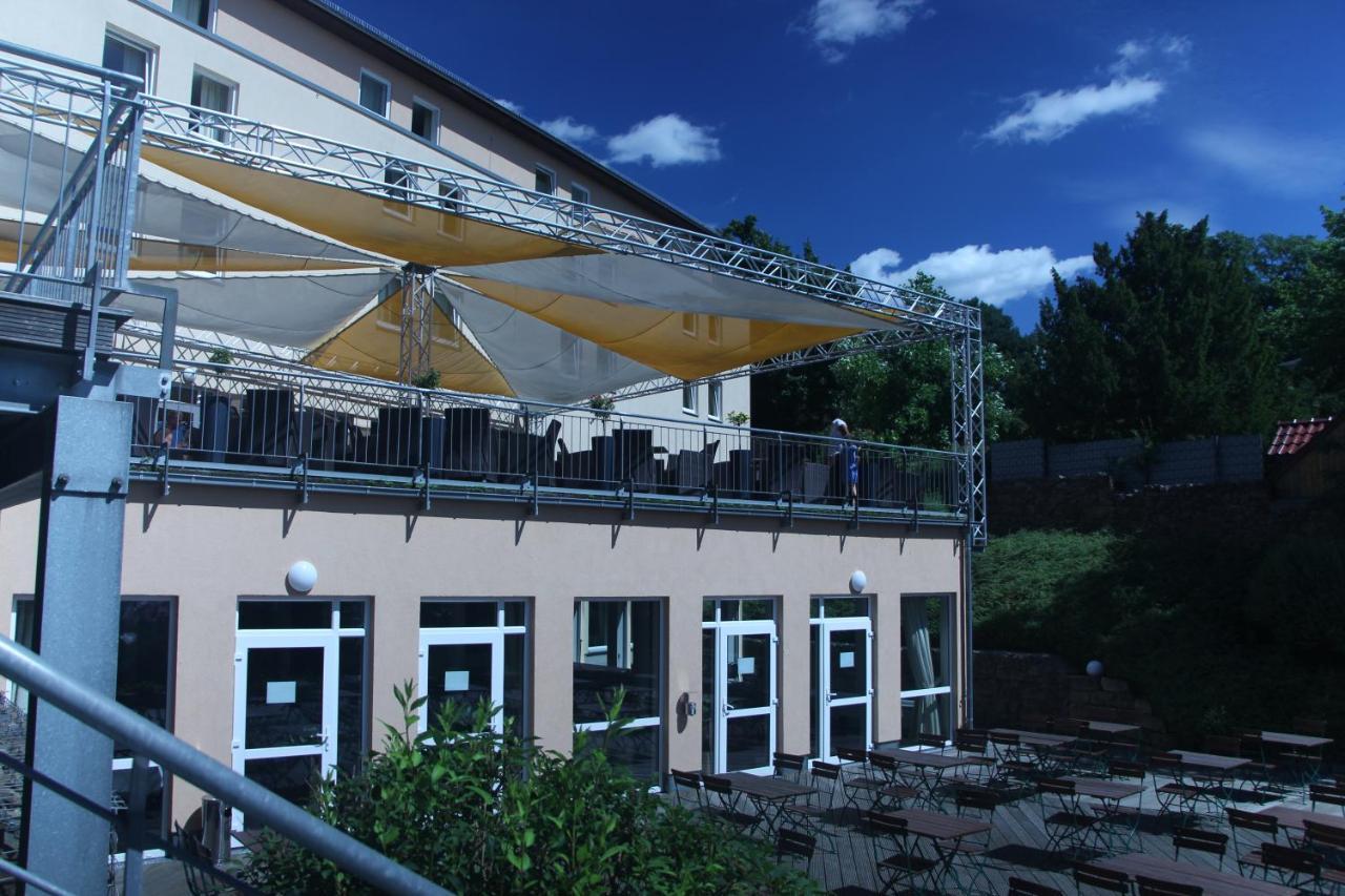 Bergwirtschaft Wilder Mann Hotel Und Restaurant Dresden Bagian luar foto