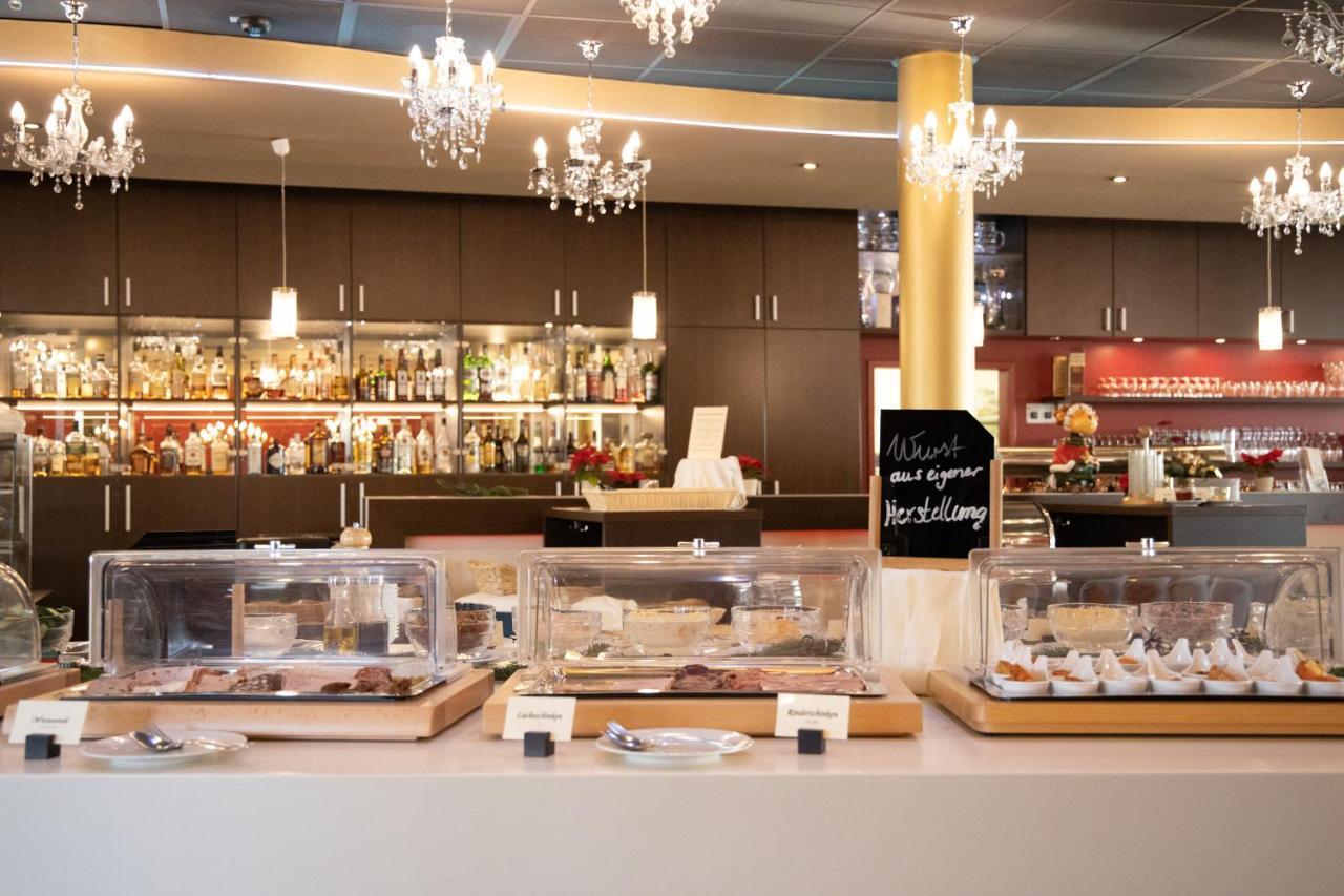 Bergwirtschaft Wilder Mann Hotel Und Restaurant Dresden Bagian luar foto